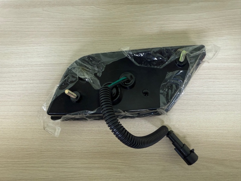 Фара противотуманная задняя левая КамАЗ 3297 (Marcopolo Bravis) / Завод 10400394 